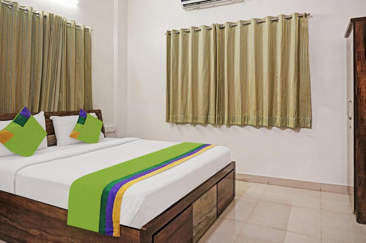 Itsy By Treebo - Ddpk Express Hotel 3*